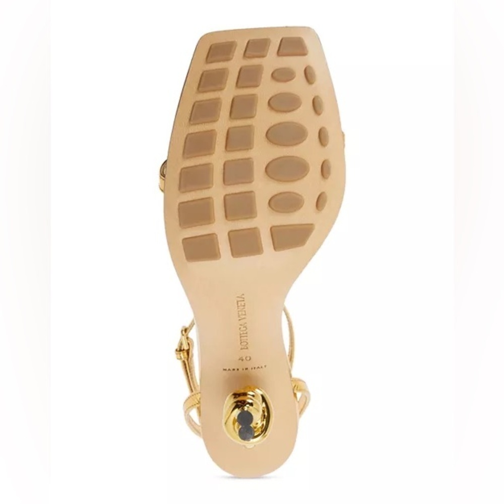 Bottega Veneta
Women's High Heel Knot Sandals - Picture 7 of 16